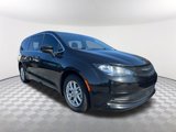 Used 2023 Chrysler Voyager LX image 3