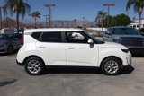 Used 2023 Kia Soul LX w/ LX Technology Package image 3