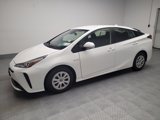 Used 2020 Toyota Prius LE image 2
