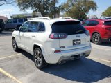 Used 2019 Jeep Cherokee Overland w/ Technology Group image 4