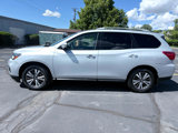 Used 2017 Nissan Pathfinder SL image 2