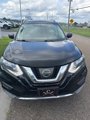 Used 2017 Nissan Rogue SV image 2