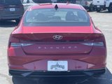 Used 2022 Hyundai Elantra SEL w/ Convenience + Premium Package image 4