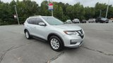 Used 2018 Nissan Rogue SV image 3