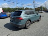Used 2019 Volkswagen Tiguan SE w/ Panoramic Sunroof Package image 6