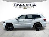 Used 2020 Jeep Grand Cherokee Altitude image 3