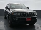 Used 2020 Jeep Grand Cherokee Laredo image 2
