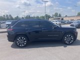Used 2023 Jeep Grand Cherokee Overland w/ Luxury Tech Group IV image 4