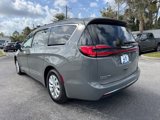 Used 2022 Chrysler Pacifica Touring-L image 6