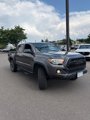 Used 2017 Toyota Tacoma TRD Off-Road image 3