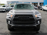 Used 2022 Toyota Tacoma SR5 w/ Technology Package image 4