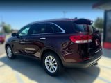 Used 2017 Kia Sorento LX w/ LX Convenience Package image 3