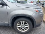 Used 2015 Kia Sorento LX image 4