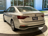 Used 2024 Volkswagen Jetta SE image 5