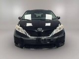 Used 2015 Toyota Sienna LE image 2