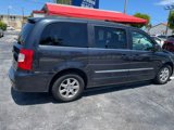 Used 2013 Chrysler Town & Country Touring image 4