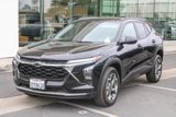 Used 2025 Chevrolet Trax LT image 3
