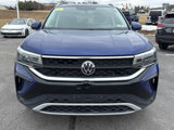 Certified 2022 Volkswagen Taos SE w/ Panoramic Sunroof Package image 2