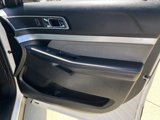 Used 2017 Ford Explorer XLT w/ Equipment Group 202A image 4
