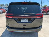 Certified 2022 Chrysler Pacifica Touring-L image 5