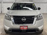 Used 2024 Nissan Pathfinder S image 2