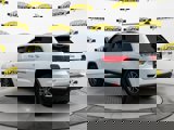 Used 2018 Jeep Grand Cherokee Limited image 3
