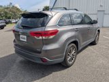 Used 2019 Toyota Highlander XLE image 4