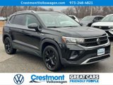 Certified 2022 Volkswagen Taos SE w/ Panoramic Sunroof Package image 2
