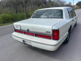 Used 1997 Lincoln Town Car Signature image 3