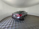 Used 2018 Honda Accord EX image 3