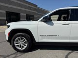 Used 2023 Jeep Grand Cherokee L Laredo image 2