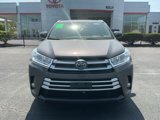 Used 2017 Toyota Highlander XLE image 2