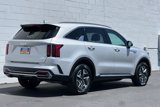 Used 2023 Kia Sorento EX image 4