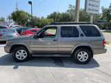 Used 2002 Nissan Pathfinder SE image 2