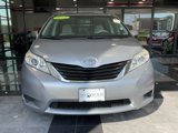 Used 2014 Toyota Sienna LE image 2