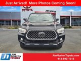 Used 2019 Toyota Tacoma TRD Off-Road image 2