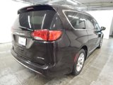 Used 2017 Chrysler Pacifica Limited image 6