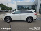 Used 2018 Toyota Highlander XLE image 3
