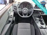 Used 2023 Nissan Rogue SV image 2