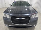 Used 2017 Chrysler 300 C image 4