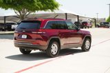 Used 2024 Jeep Grand Cherokee Laredo image 5