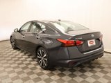 Used 2020 Nissan Altima 2.0 Platinum image 3