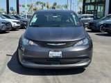 Used 2022 Chrysler Voyager LX image 2
