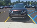 Used 2019 Nissan Pathfinder Platinum image 2