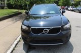 Used 2022 Volvo XC40 T5 Momentum image 2
