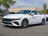 New 2025 Hyundai Elantra SE image 2