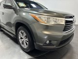 Used 2014 Toyota Highlander XLE image 3