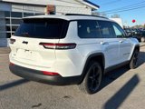 Used 2023 Jeep Grand Cherokee L Laredo image 3