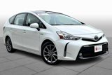 Used 2017 Toyota Prius V Five image 2