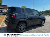 Used 2023 Jeep Renegade Latitude image 3